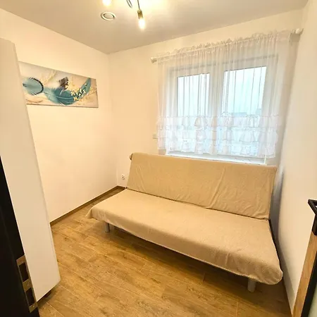 Przystań Nad Stawem Z Balią *